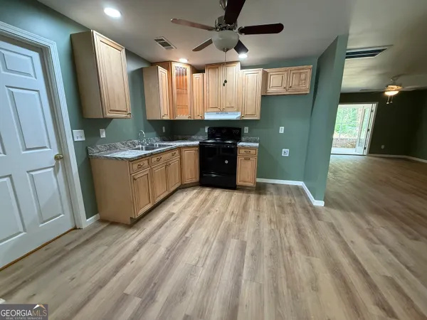 $250,000 | 240 Sims Street, Barnesville, GA 30204