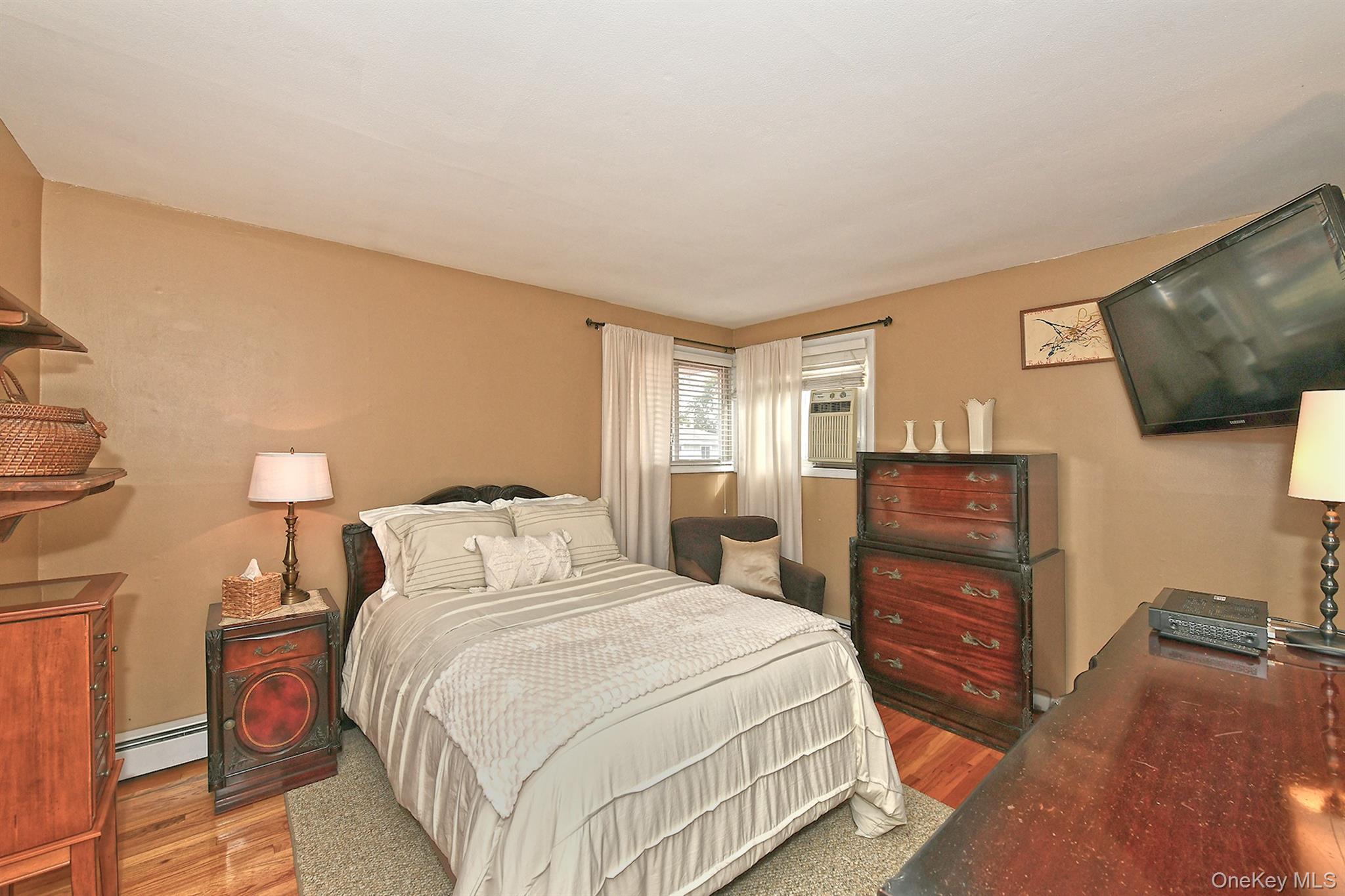 35 Jensen Road Bay Shore, NY 11706 - Photo 18 of 31 Gallery Image 18