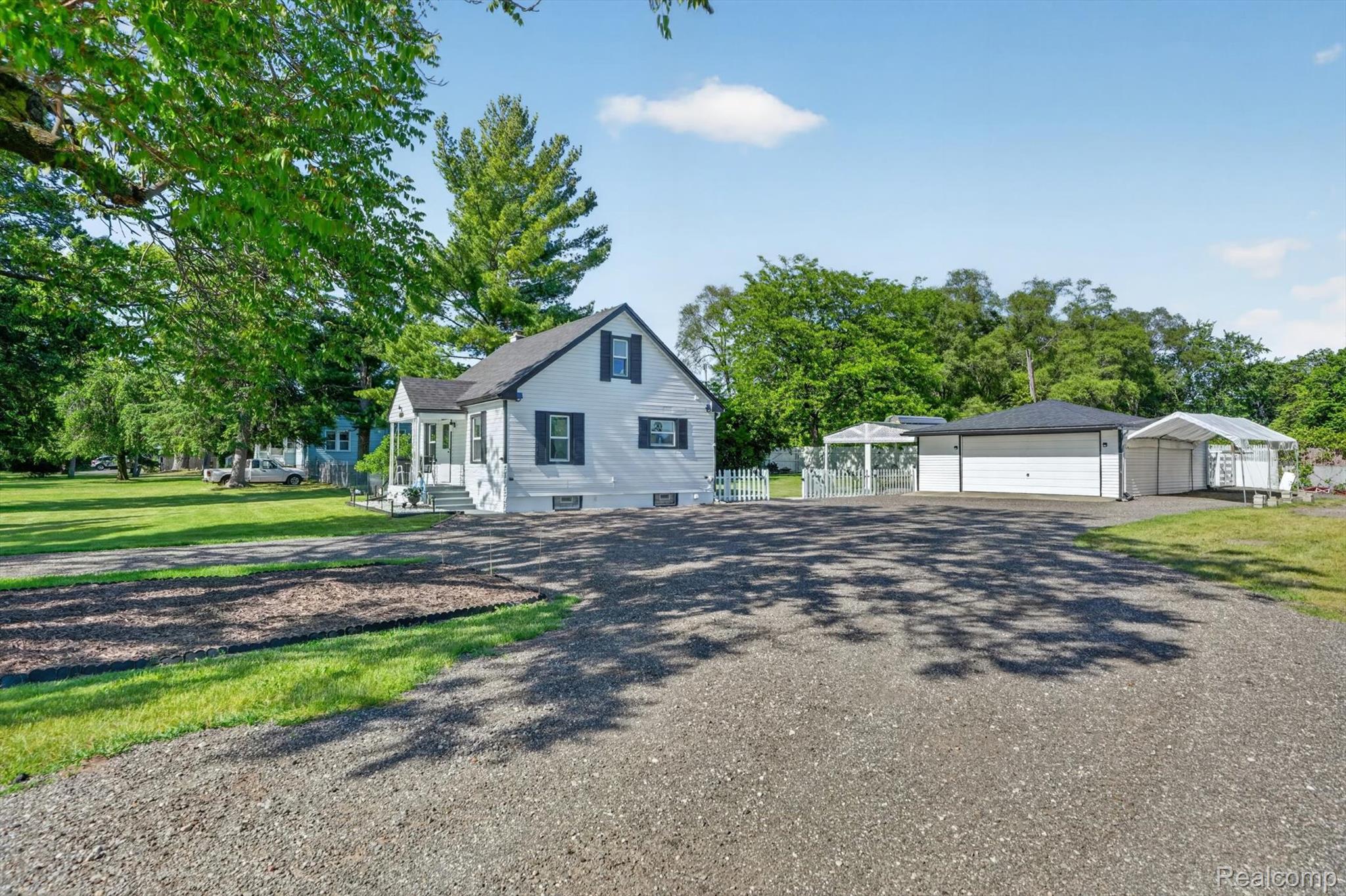2861 John R Road Rochester, MI 48307 - Photo 3 of 54 03-2861-John-R-Rd-Windowstill.jpg