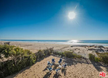 $16,850,000 | 30760 Broad Beach Road, Malibu, CA 90265