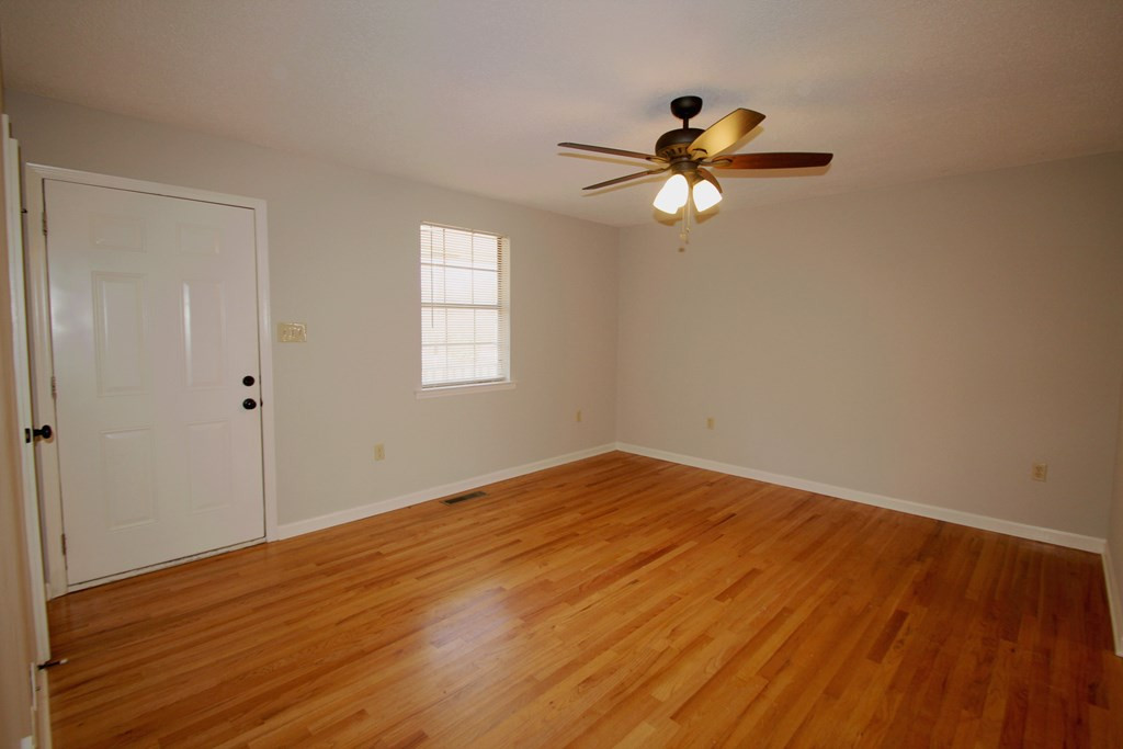 483 Lamkin Road Harlem, GA 30814 - Photo 3 of 20 Family room