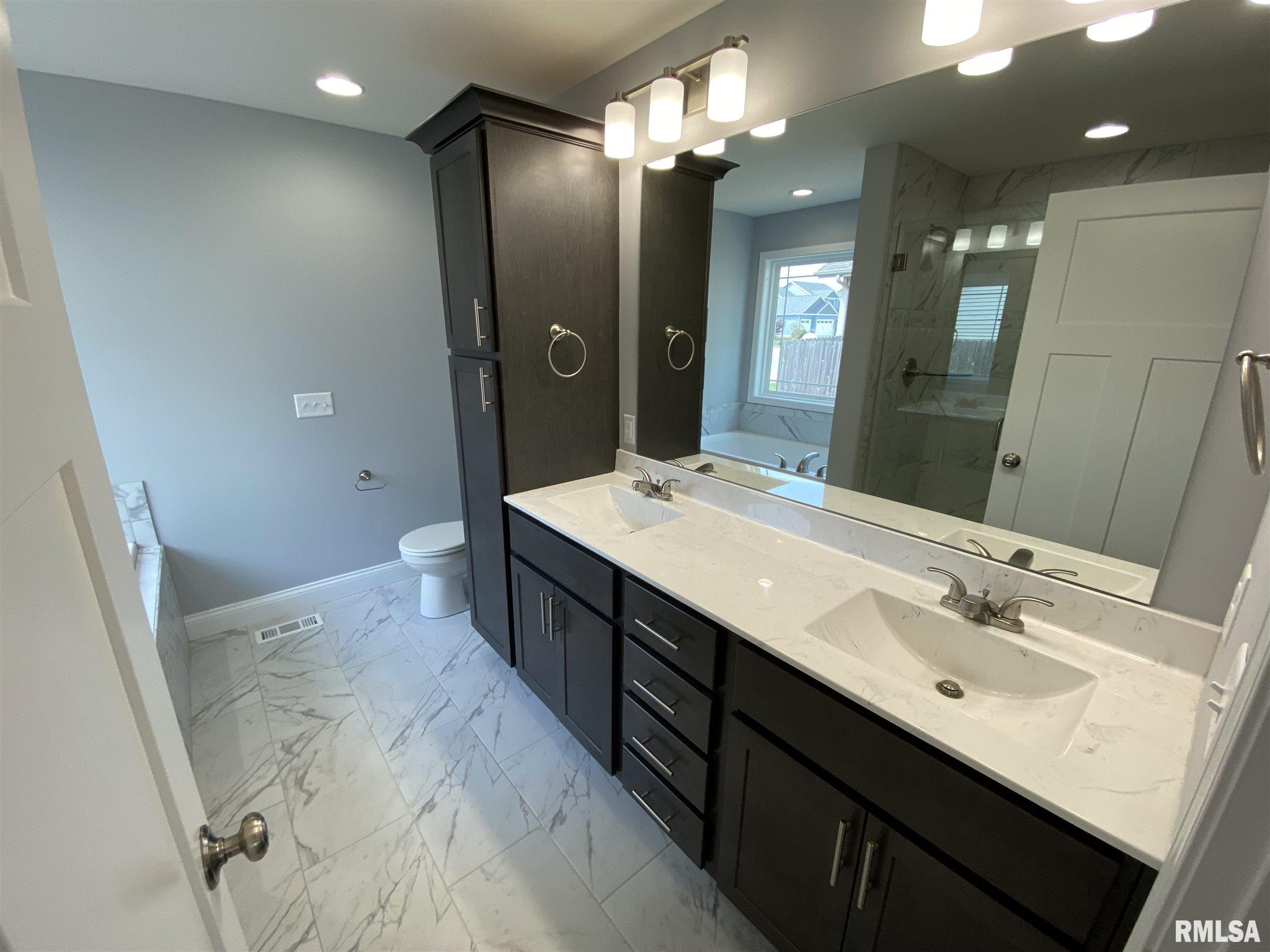 513 Parkview Drive Rochester, IL 62563 - Photo 11 of 21 Gallery Image 11