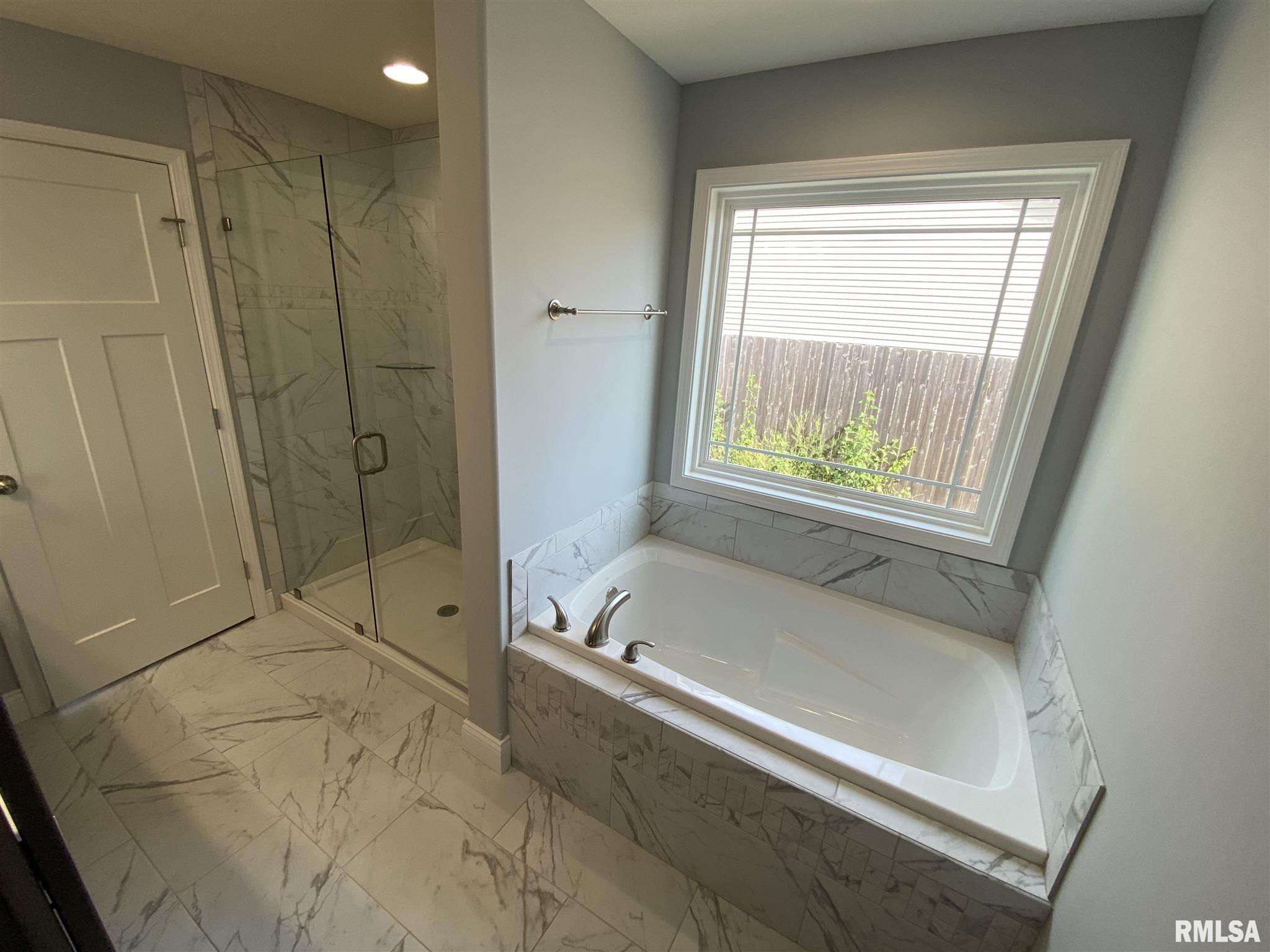 513 Parkview Drive Rochester, IL 62563 - Photo 12 of 21 Gallery Image 12