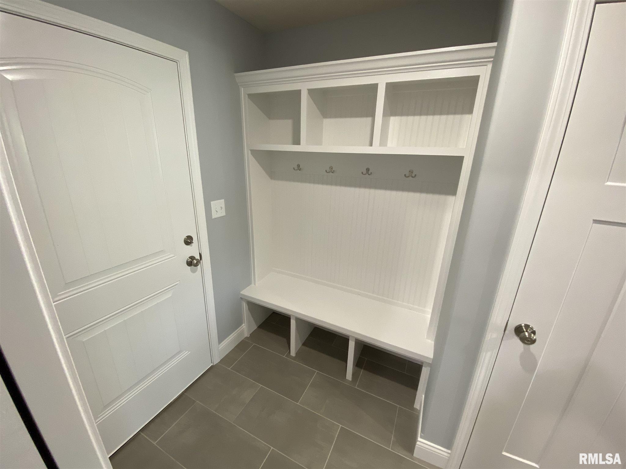 513 Parkview Drive Rochester, IL 62563 - Photo 13 of 21 Gallery Image 13