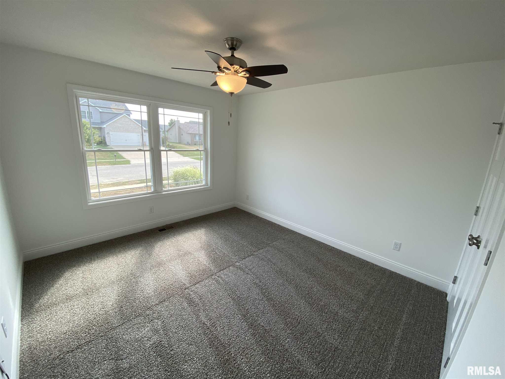 513 Parkview Drive Rochester, IL 62563 - Photo 14 of 21 Gallery Image 14