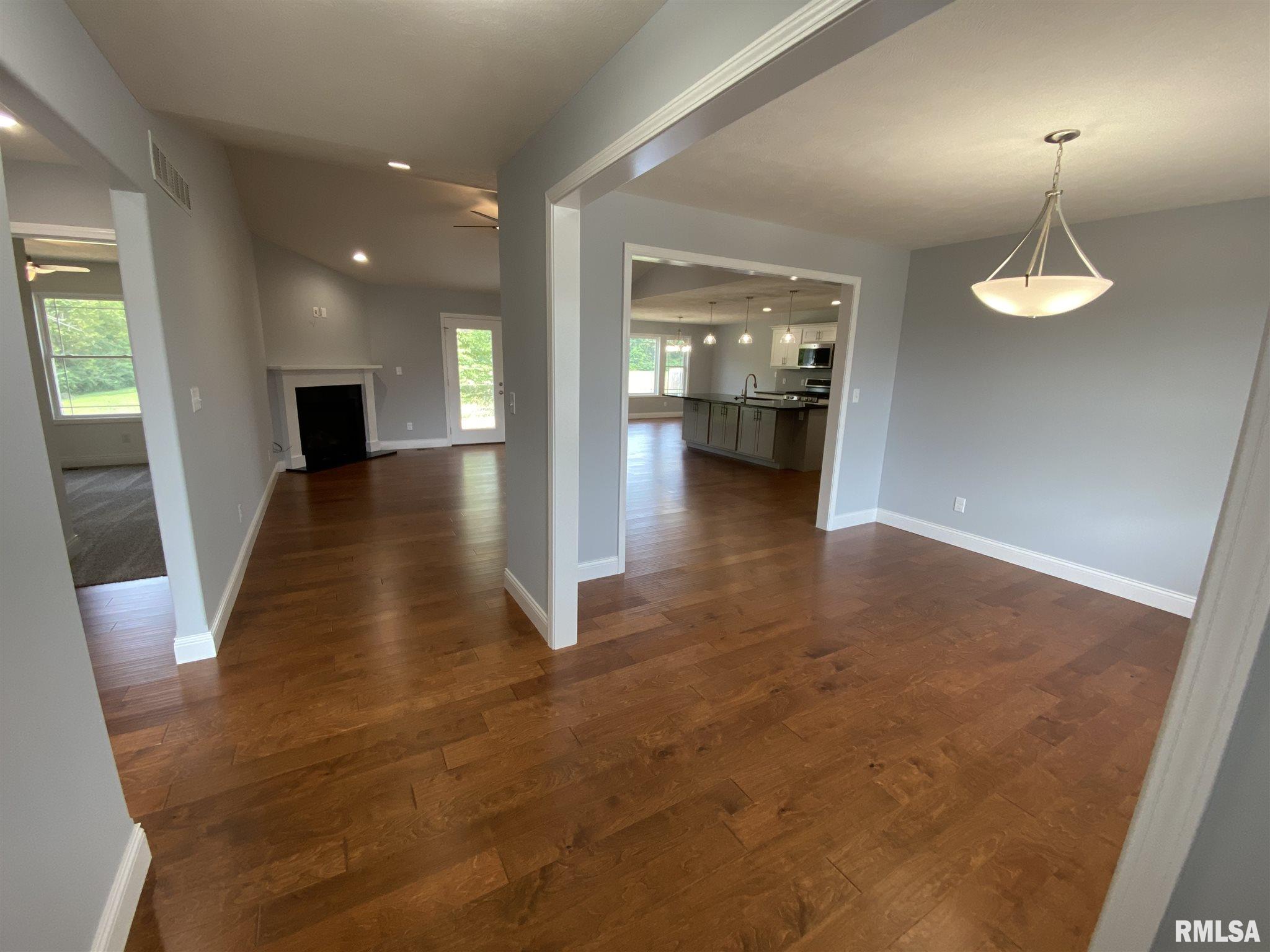 513 Parkview Drive Rochester, IL 62563 - Photo 3 of 21 Gallery Image 3