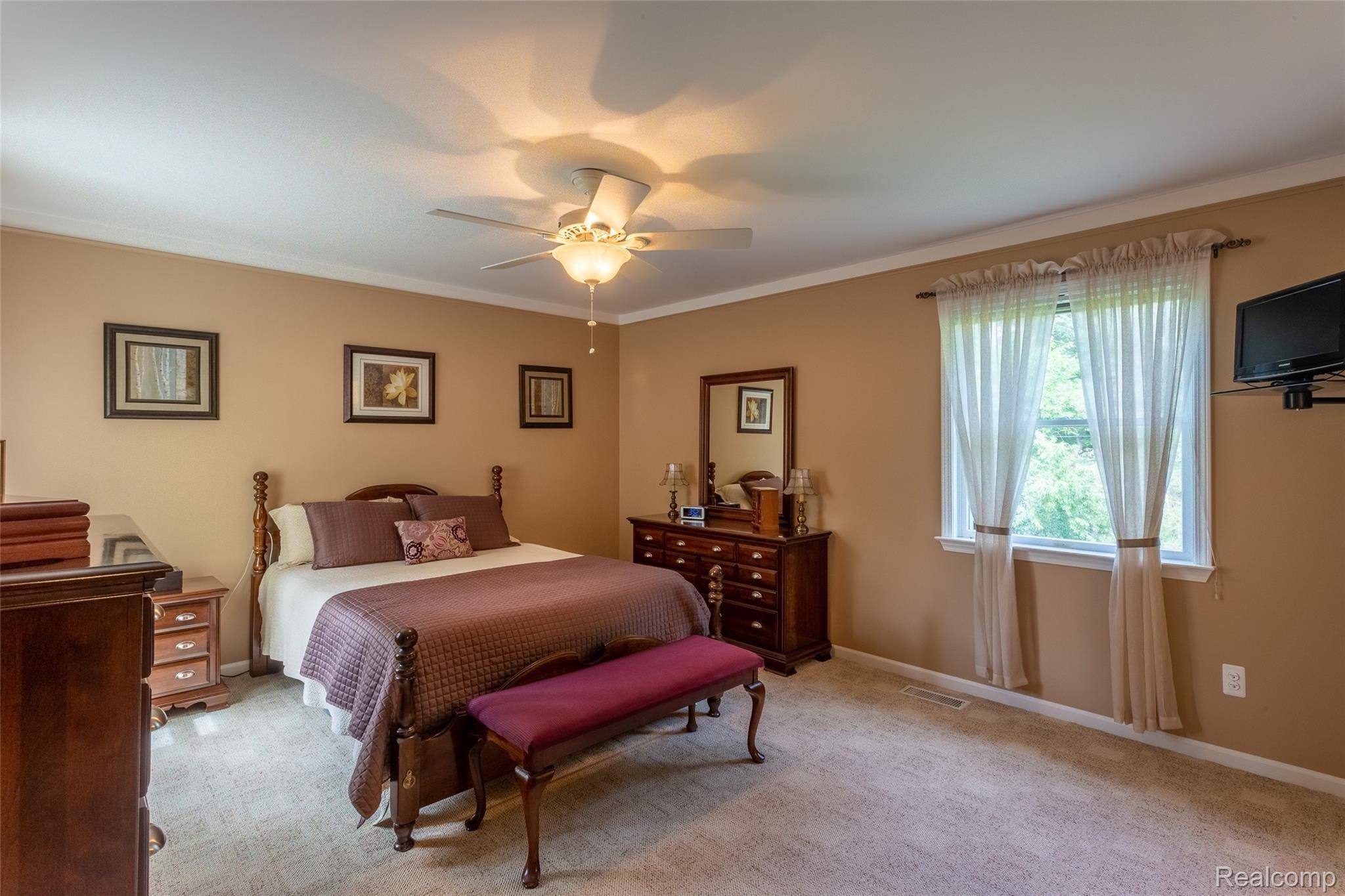 5439 Pleasant Valley Road Brighton, MI 48114 - Photo 34 of 55 Pleasant Valley_5439-upper-Master Suite-5.jpg