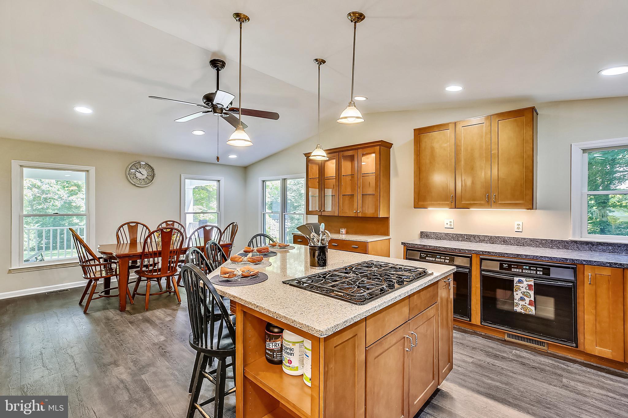 22005 Ridge View Drive Boyds, MD 20841 - Photo 16 of 56 SILESTONE TOP ON ISLAND W/GAS COOKTOP