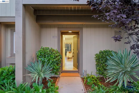 $695,000 | Bay Farm Island, Alameda, CA 94502