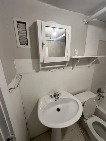 $1,025 | 1517 Sweetbriar Avenue, Unit C, Nashville, TN 37212