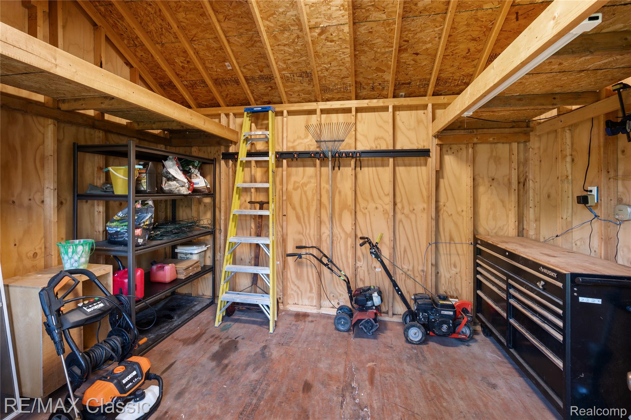 36159 West Lyman Road Farmington, MI 48331 - Photo 38 of 38 Interior of shed