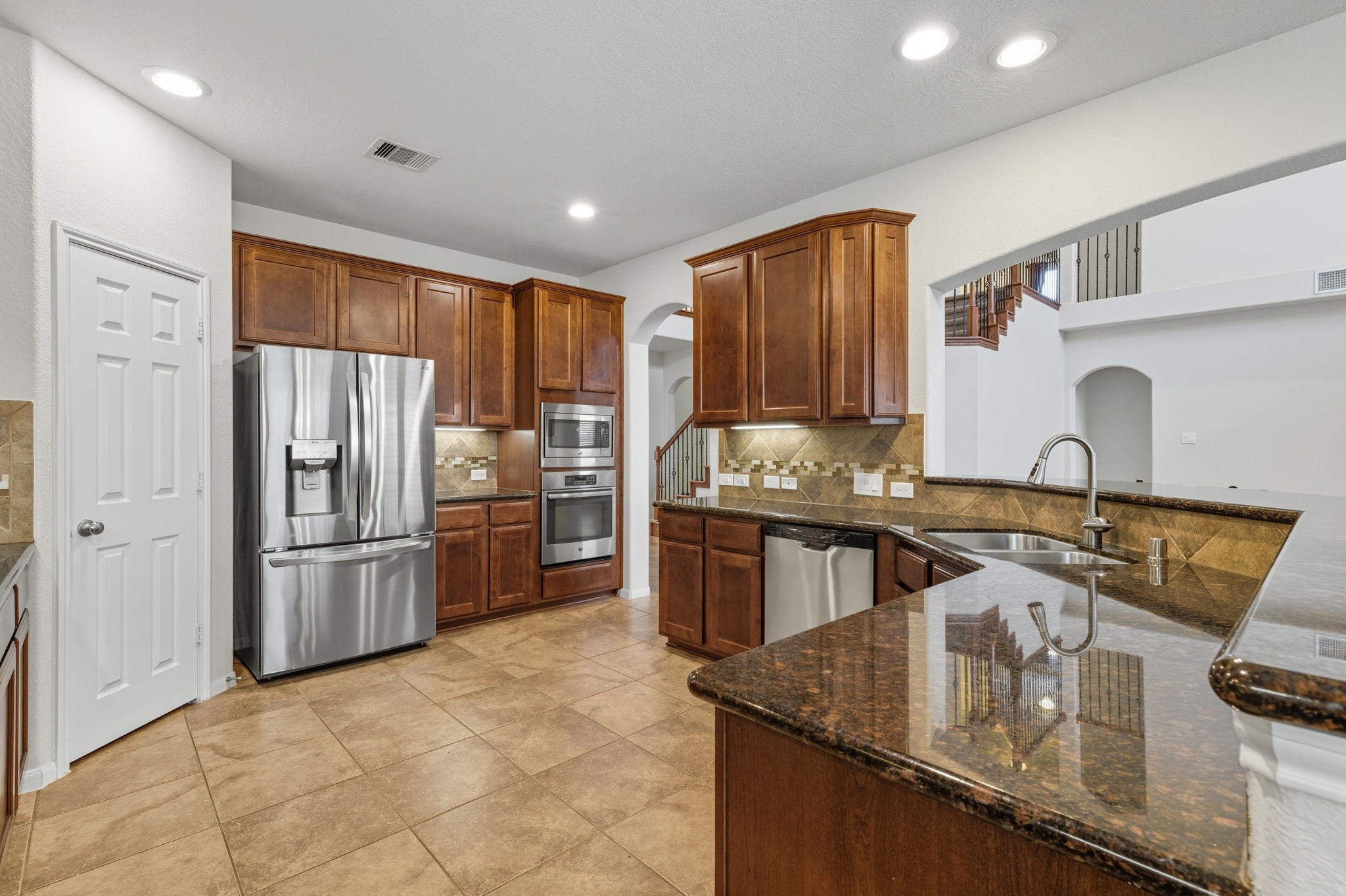 3301 Remington Rise Lane Katy, TX 77494 - Photo 3 of 19