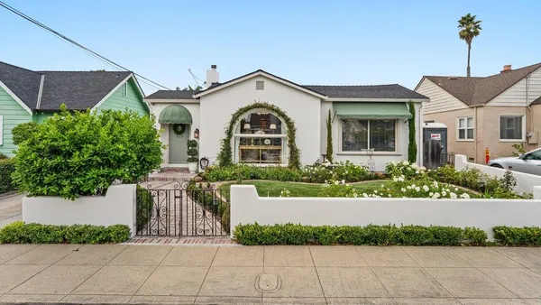 $995,000 | 525 California Street, Watsonville, CA 95076