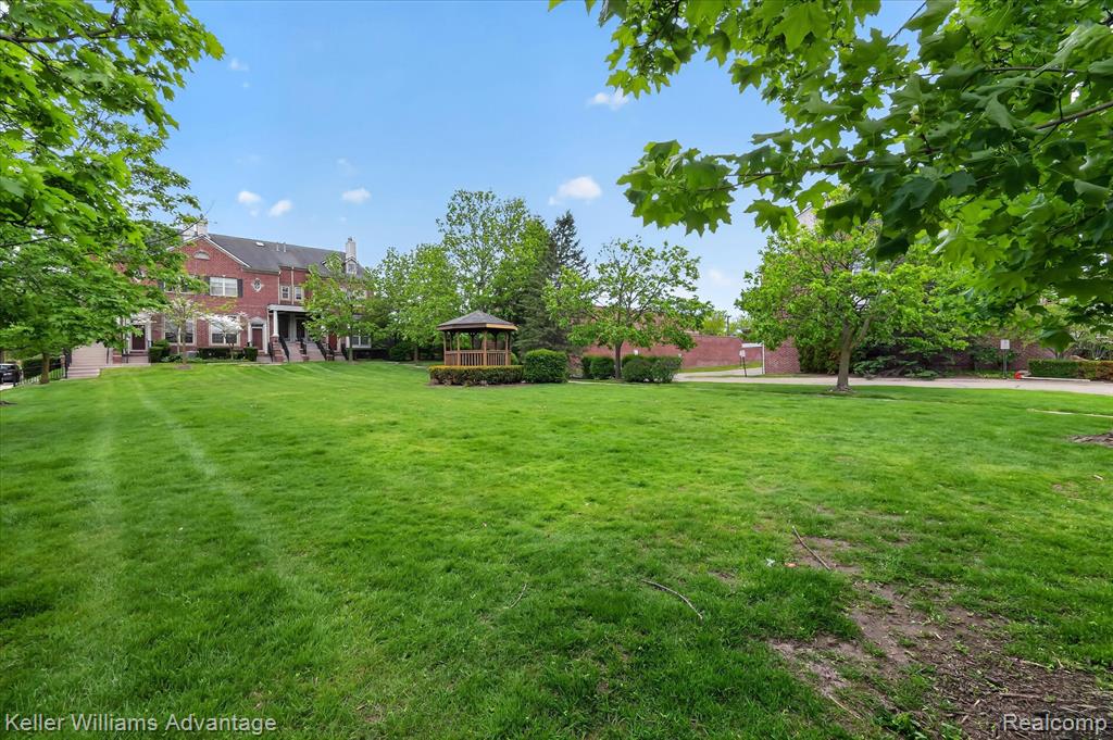 16982 Farmington Road Livonia, MI 48154 - Photo 25 of 32 Gallery Image 25
