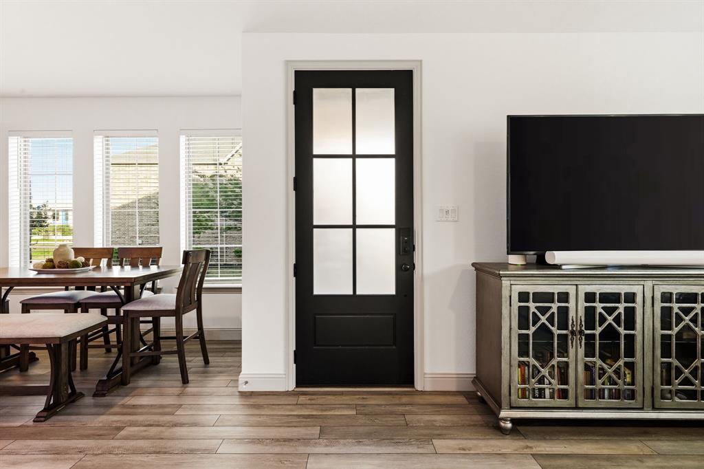 3720 Dutchess Drive Frisco, TX 75034 - Photo 3 of 36 a view of a livingroom with furniture and window