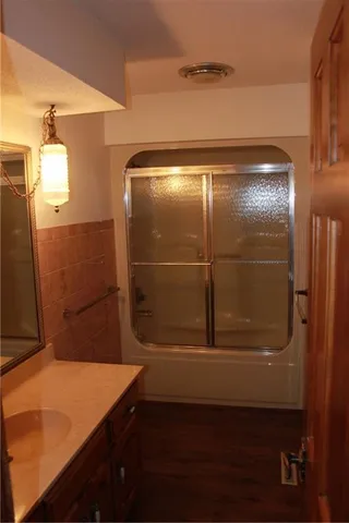 $460,000 | 1410 Grandview Drive, Warrensburg, MO 64093