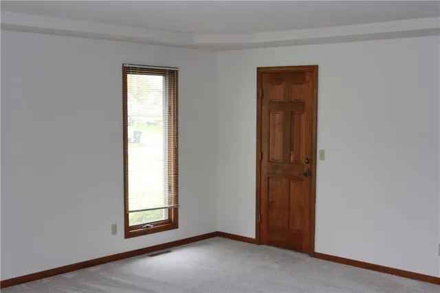 $460,000 | 1410 Grandview Drive, Warrensburg, MO 64093