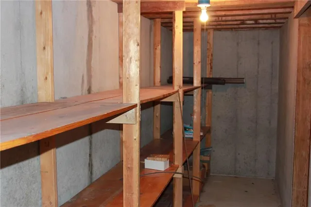 $460,000 | 1410 Grandview Drive, Warrensburg, MO 64093