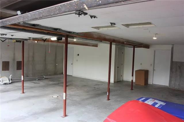 $460,000 | 1410 Grandview Drive, Warrensburg, MO 64093