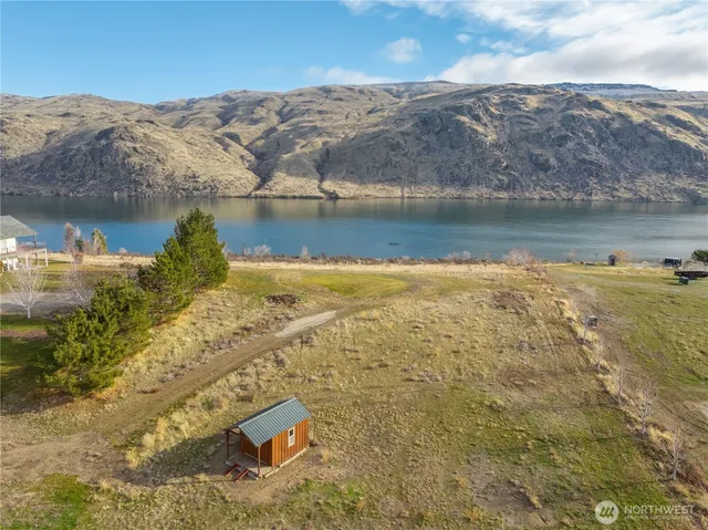$215,000 | 150 Starr Road, Pateros, WA 98846