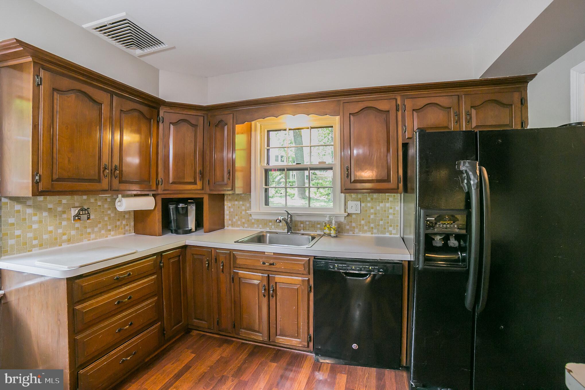 515 Country Club Road Phoenixville, PA 19460 - Photo 11 of 30 Kitchen