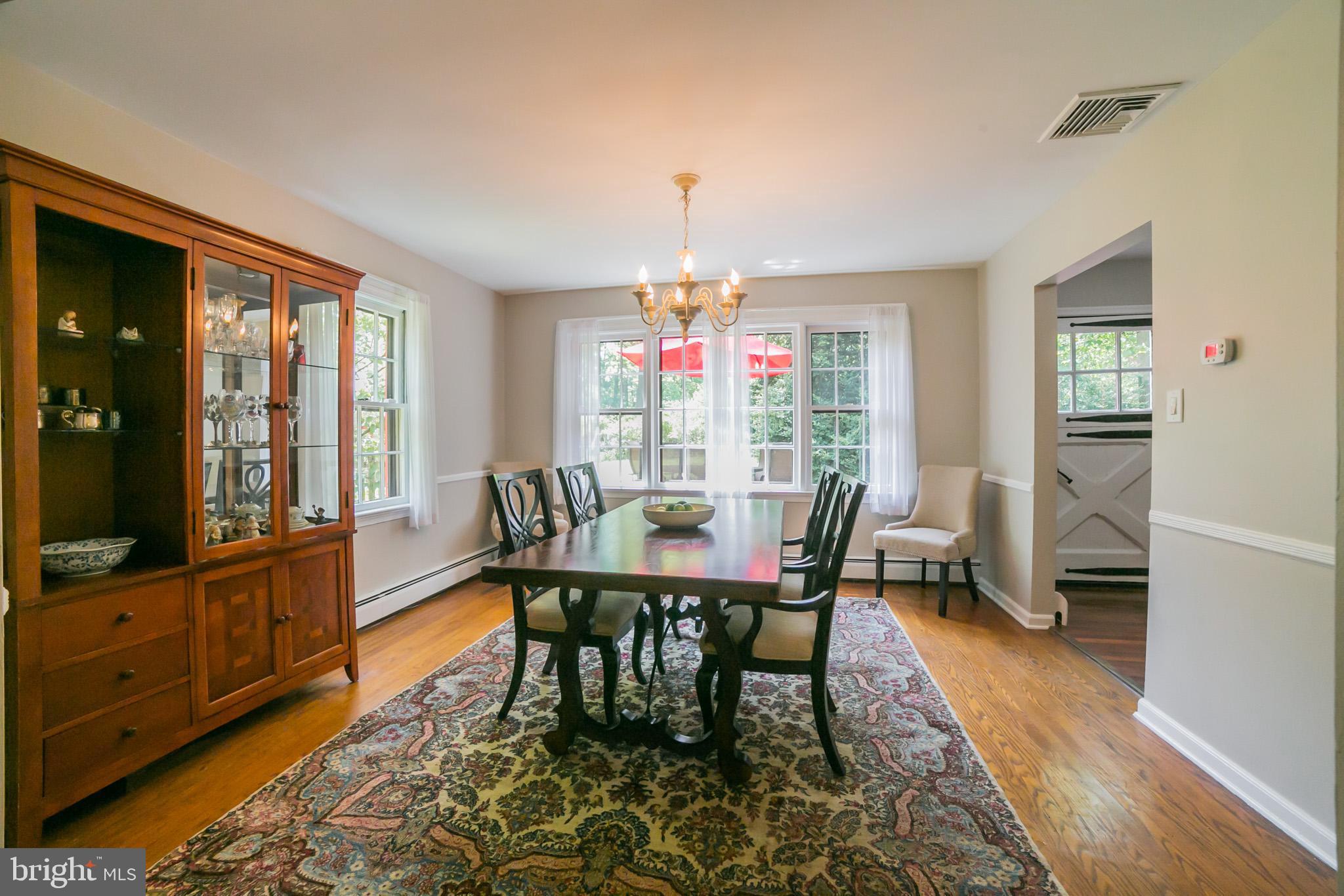 515 Country Club Road Phoenixville, PA 19460 - Photo 5 of 30 Dining room