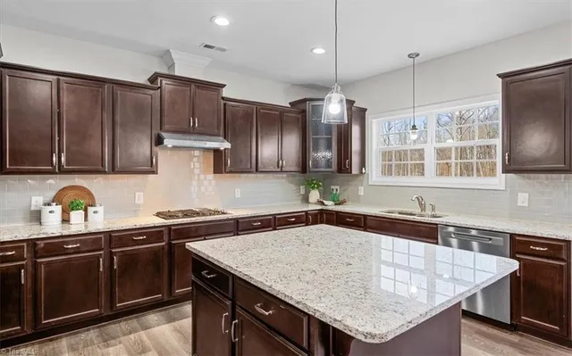 $575,000 | 2908 Fernley Court, High Point, NC 27262