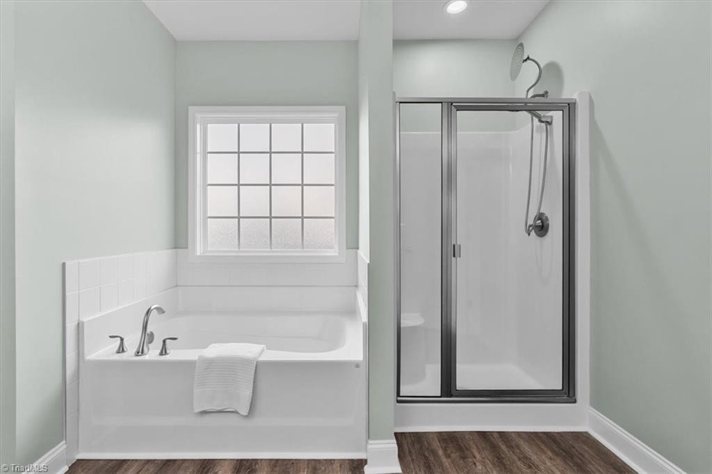 2908 Fernley Court High Point, NC 27262 - Photo 23 of 42 Garden tub and separate shower--Primary Bathroom