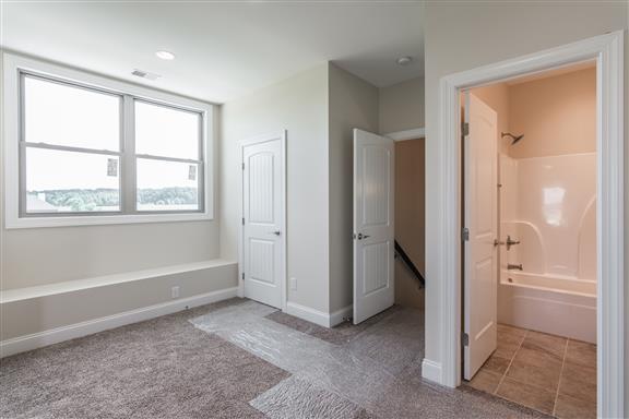 657 Jackson Road Portland, TN 37148 - Photo 23 of 30 a view of an empty room with a bathroom