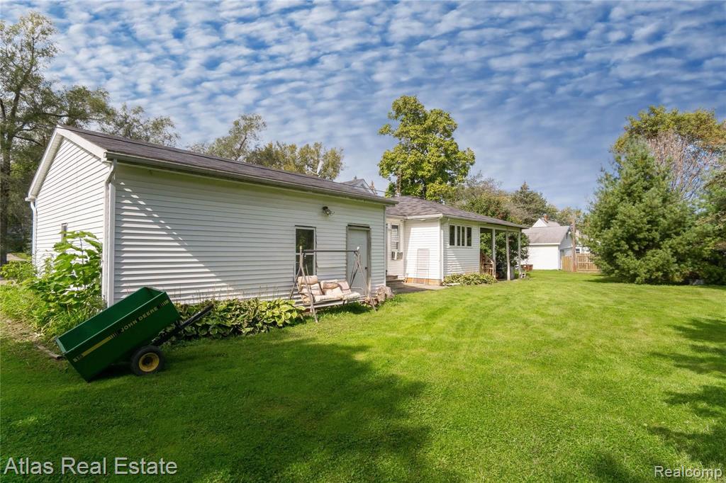 4333 Howe Road Grand Blanc, MI 48439 - Photo 13 of 42