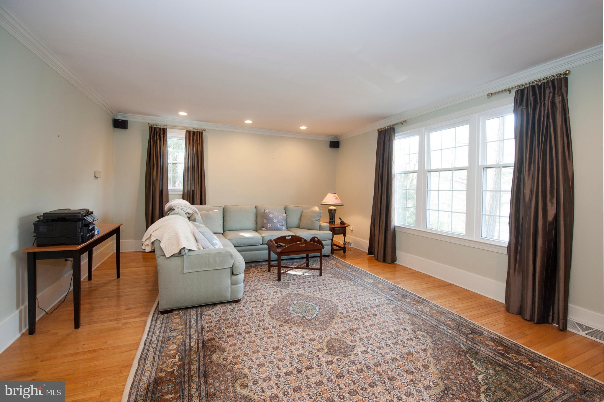 305 Arden Road Conshohocken, PA 19428 - Photo 3 of 25 Gallery Image 3