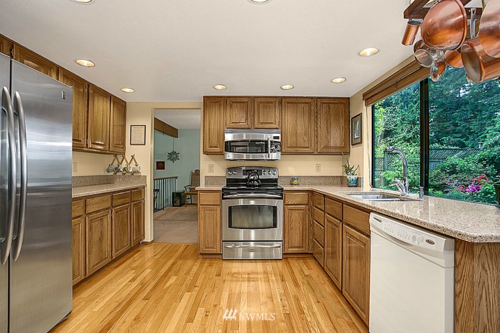 14703 Southeast 145th Place Renton, WA 98059 - Photo 5 of 25