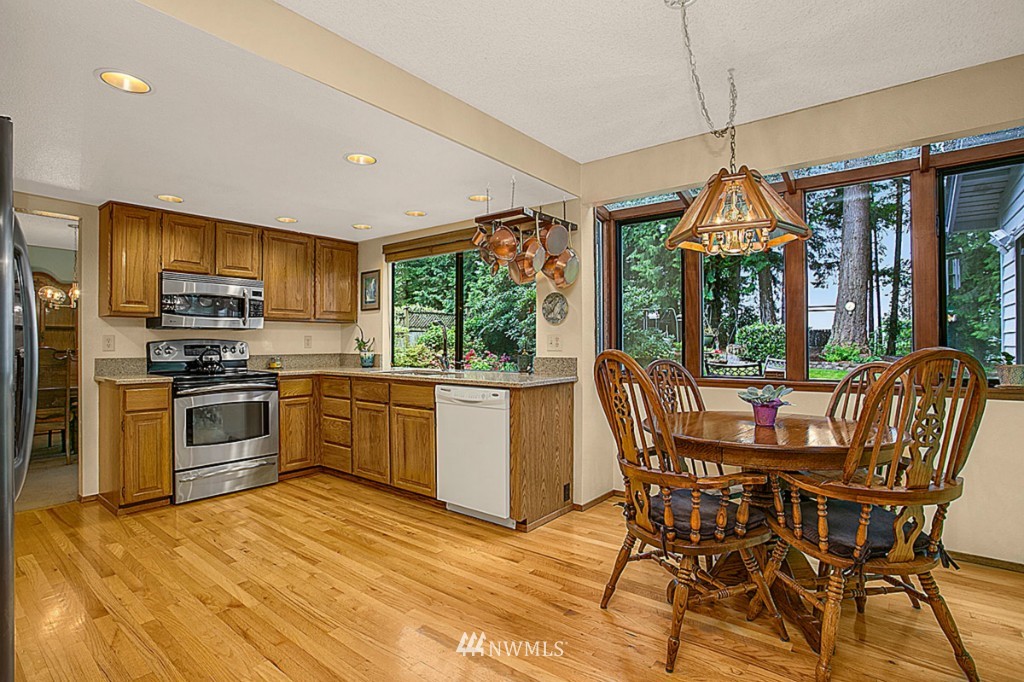 14703 Southeast 145th Place Renton, WA 98059 - Photo 6 of 25
