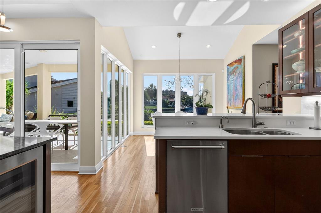 1571 Harbor Cay Lane Longboat Key, FL 34228 - Photo 28 of 93