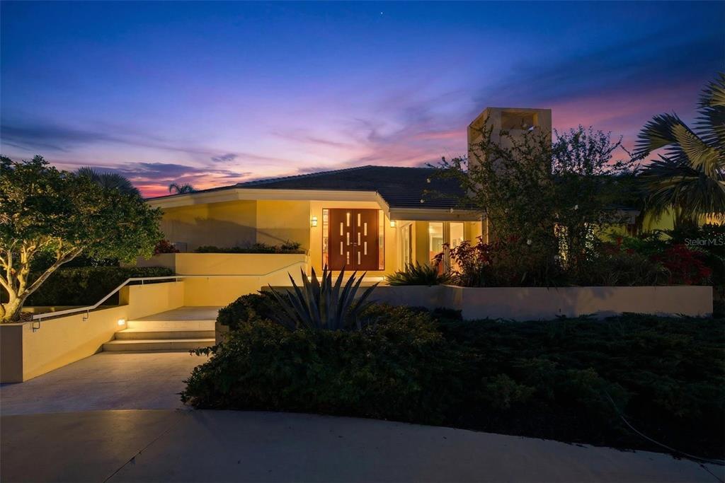 1571 Harbor Cay Lane Longboat Key, FL 34228 - Photo 4 of 93