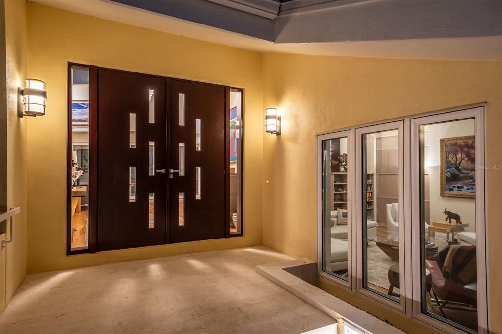 1571 Harbor Cay Lane Longboat Key, FL 34228 - Photo 5 of 93