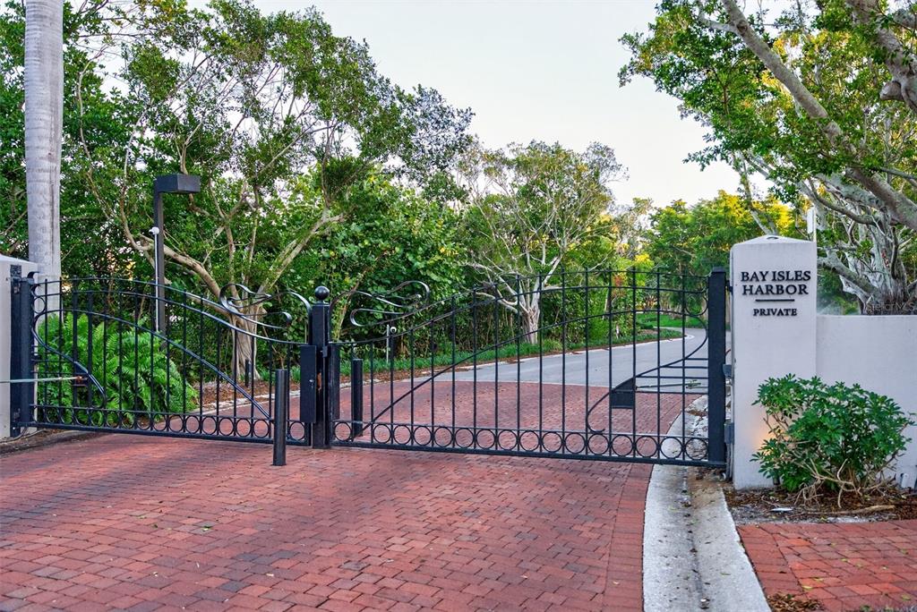 1571 Harbor Cay Lane Longboat Key, FL 34228 - Photo 9 of 93