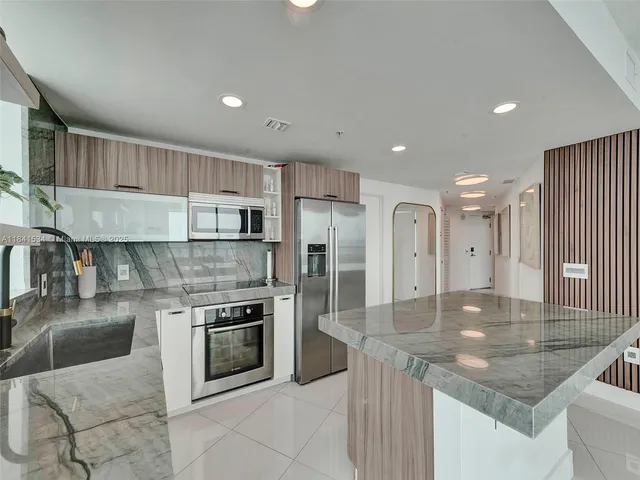 $8,000 | 6700 Indian Creek Drive, Unit 1502, Miami Beach, FL 33141