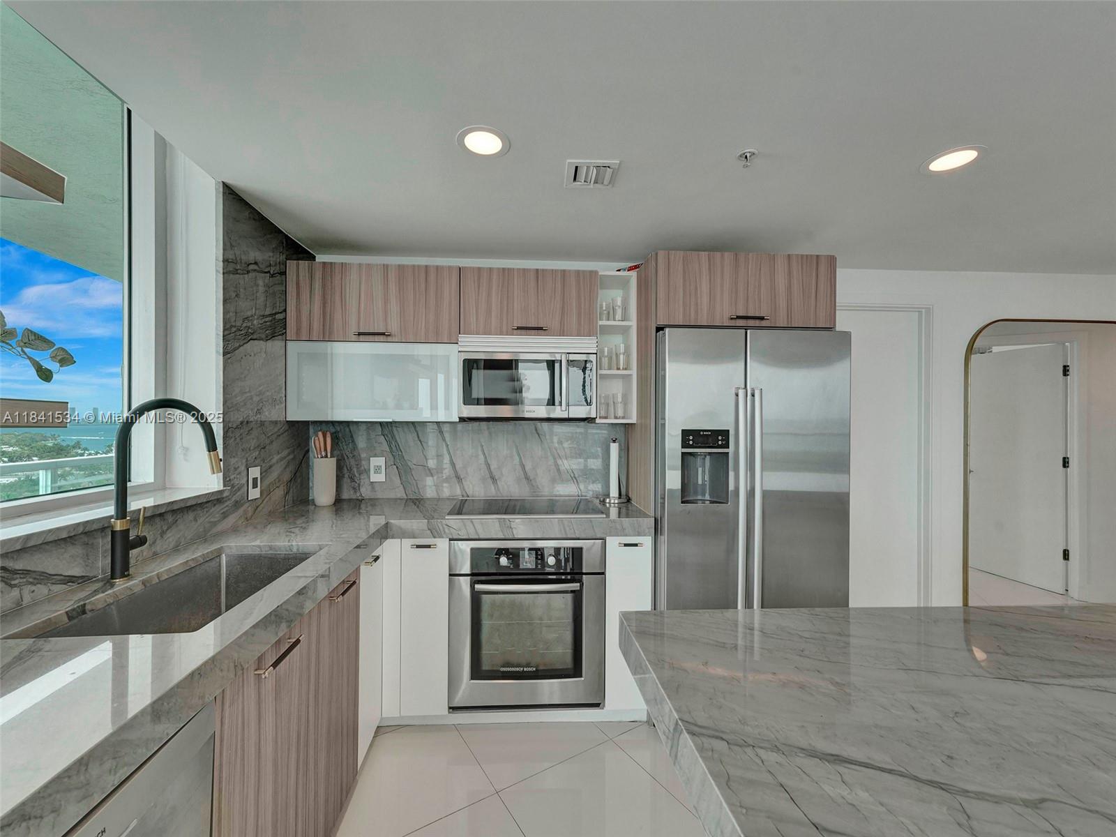 6700 Indian Creek Drive, Unit 1502 Miami Beach, FL 33141 - Photo 12 of 50