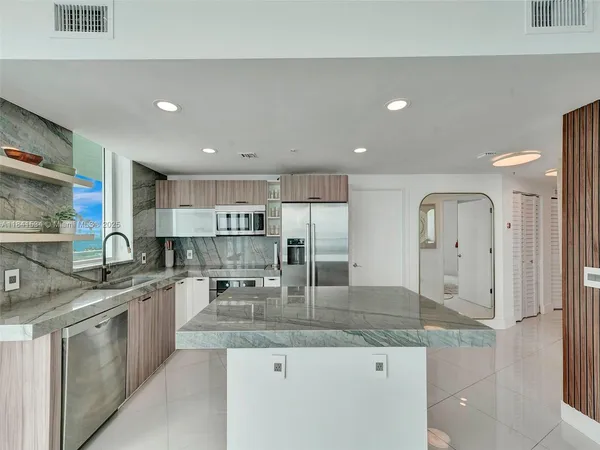 $7,750 | 6700 Indian Creek Drive, Unit 1502, Miami Beach, FL 33141