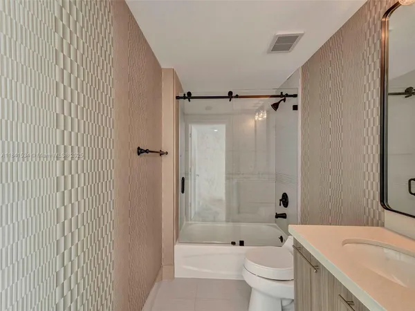 $7,750 | 6700 Indian Creek Drive, Unit 1502, Miami Beach, FL 33141