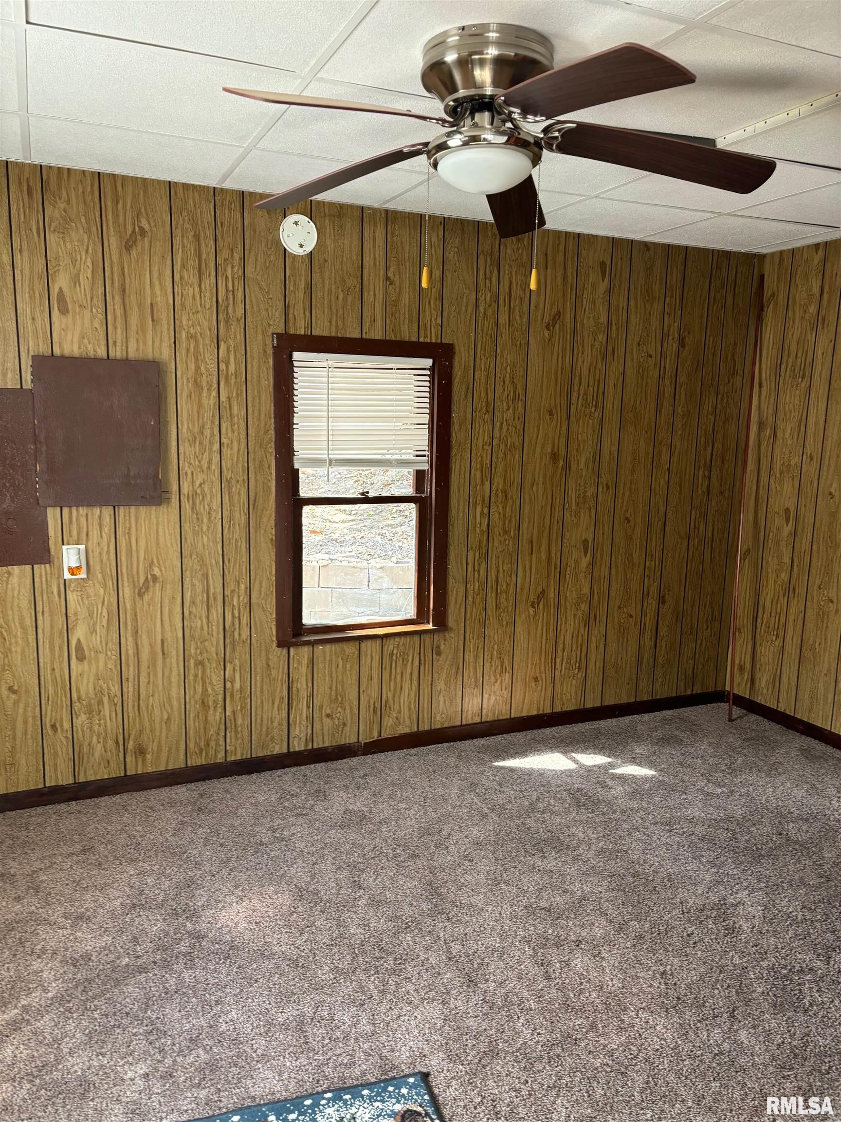 717 Bloomington Road East Peoria, IL 61611 - Photo 6 of 9 Gallery Image 6