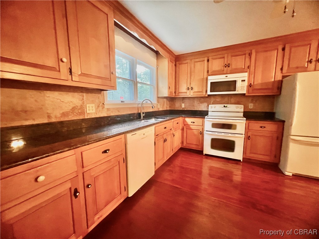 265 Holland Point Road Dutton, VA 23050 - Photo 4 of 42