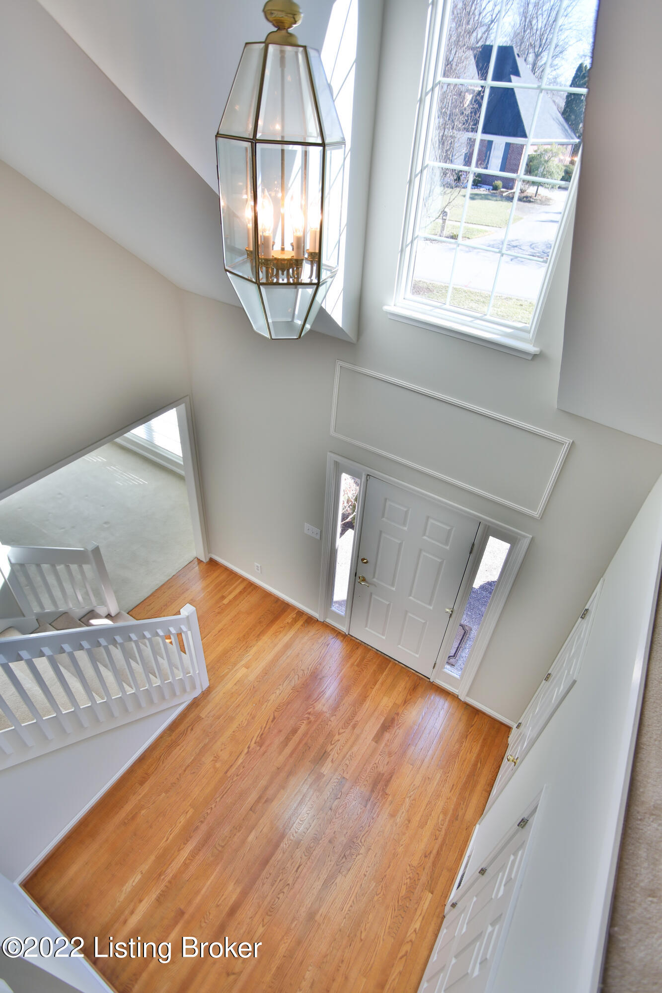 10417 Edgewater Road Louisville, KY 40223 - Photo 34 of 38 edgeupstairs