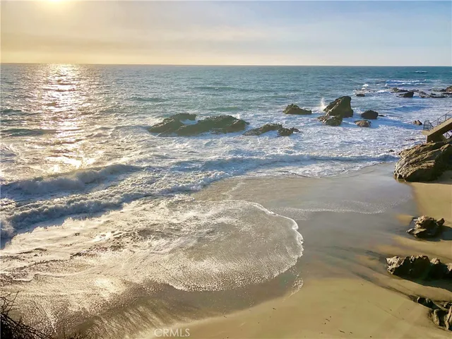 $5,500 | 240 Moss Street, Unit 15, Laguna Beach, CA 92651