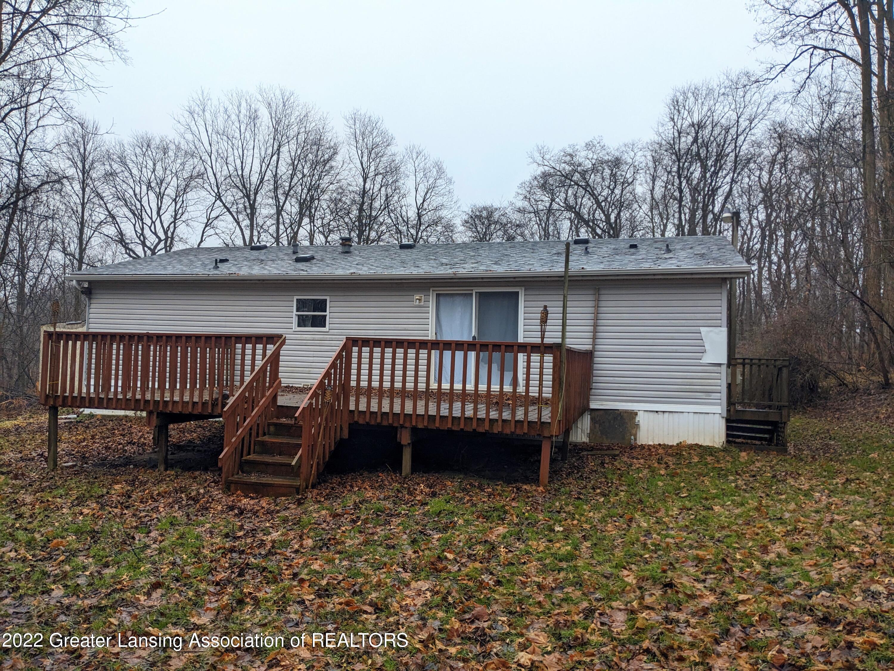 5310 Page Road Saranac, MI 48881 - Photo 15 of 18 PXL_20230103_181241267_2