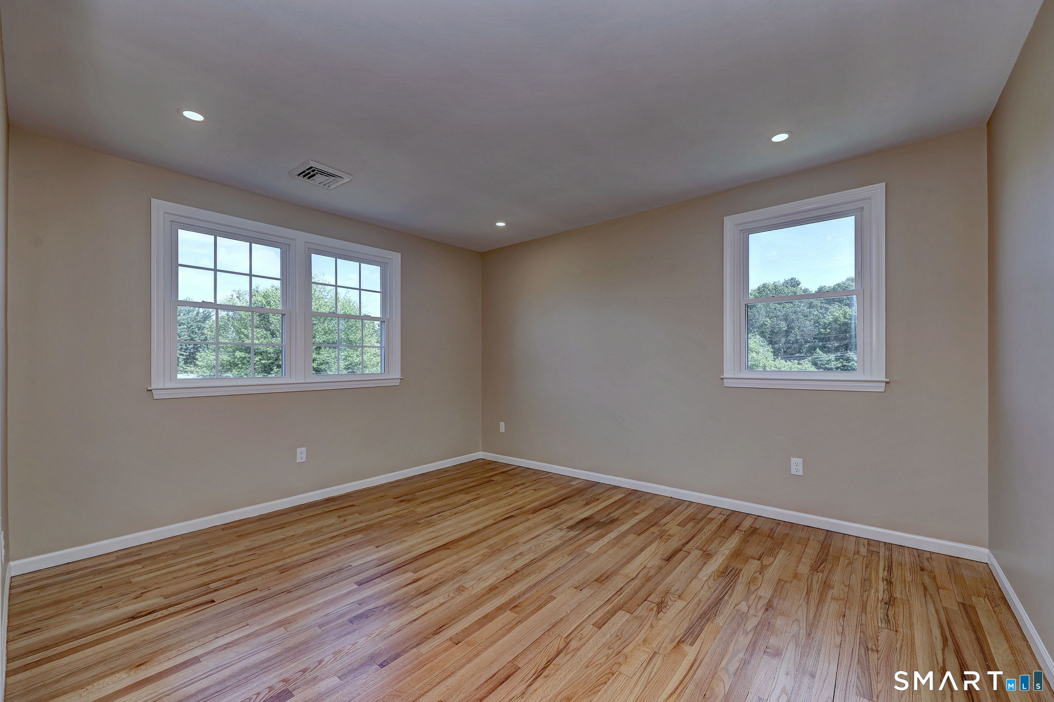210 Cloudland Road North Haven, CT 06473 - Photo 29 of 40
