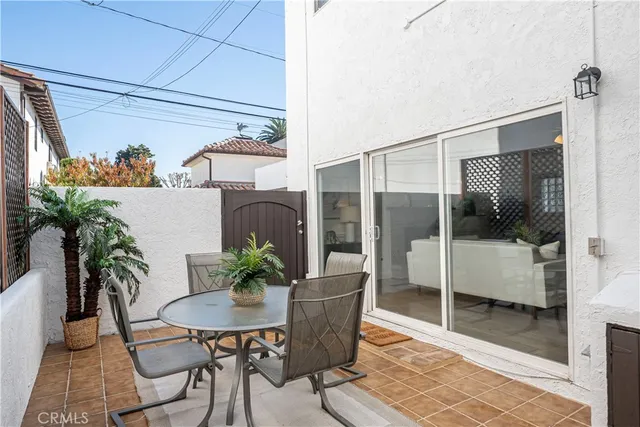 $1,835,000 | 108 Roycroft Avenue, Long Beach, CA 90803