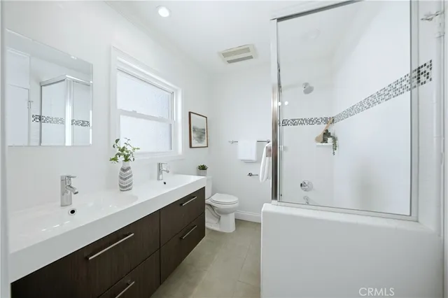 $1,835,000 | 108 Roycroft Avenue, Long Beach, CA 90803