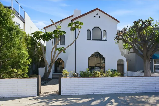 $1,835,000 | 108 Roycroft Avenue, Long Beach, CA 90803